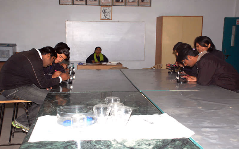 Mewar Institute of Management Ghaziabad Laboratory photo 6